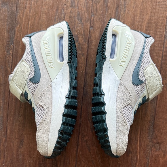 Nike Kids Sneakers Size 11C - Picture 2 of 9